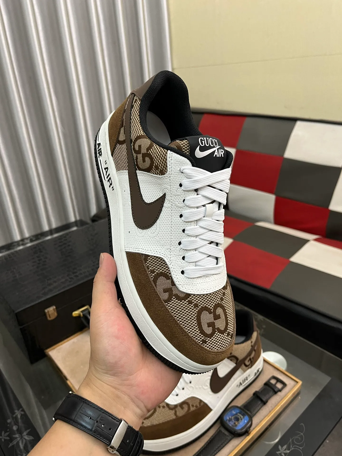 Men's Men's Shoes💰440⌚️⌚️【GUCCI】Gucci men's latest white shoe series casual shoes! The official website is built 1:1. Upper: Made of imported cowhide, with electric embroidery ➕Inner lining: Made of high-quality first-layer pigskin, soft and comfortable. Picky material selection and exquisite workmanship give you the best enjoyment. Size: 38-44 yards, 3️⃣ colors available.